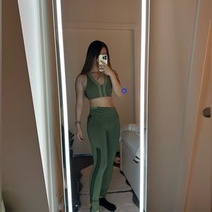 Athleta Green workout set 💕